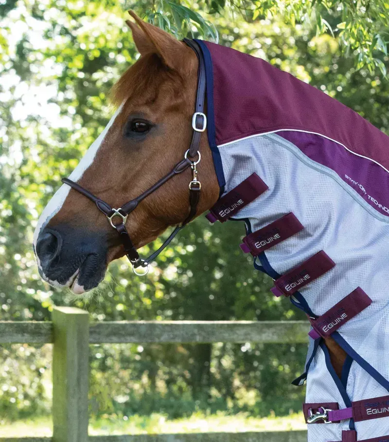 Buster Stay-Dry Super Lite Fly Rug With Surcingles / Wine 6'9-1
