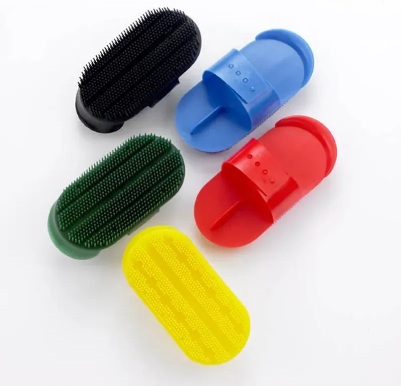 Lincoln Horse Care Accessories Large Plastic Curry Comb in Green Large
