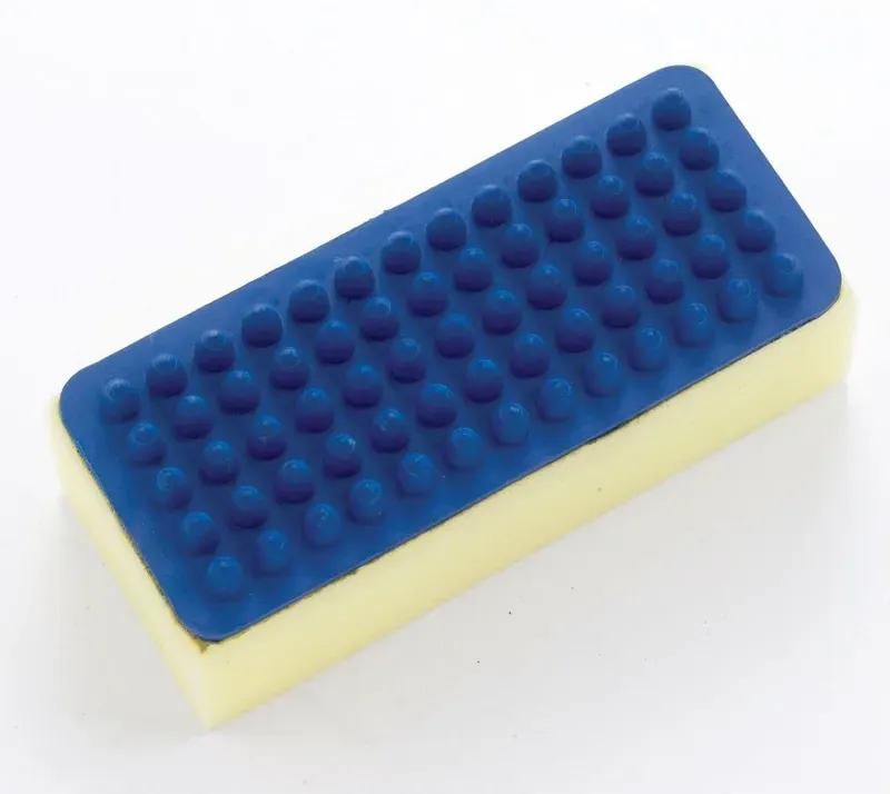 Lincoln Horse Care Accessories Rubber Sponge Curry Comb in Yellow/Blue
