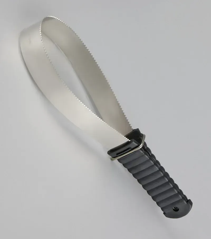 Premier Equine Flexi Metal Sweat Scraper and Shedding Tool in Black