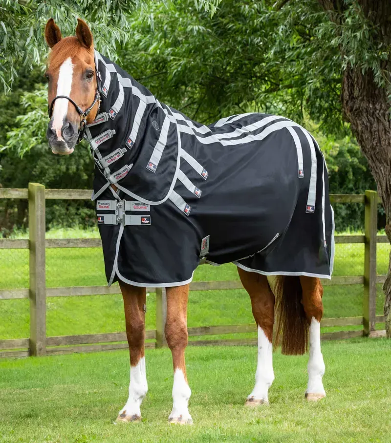 Premier Equine Magni-Teque Magnetic Rug with Neck in Black