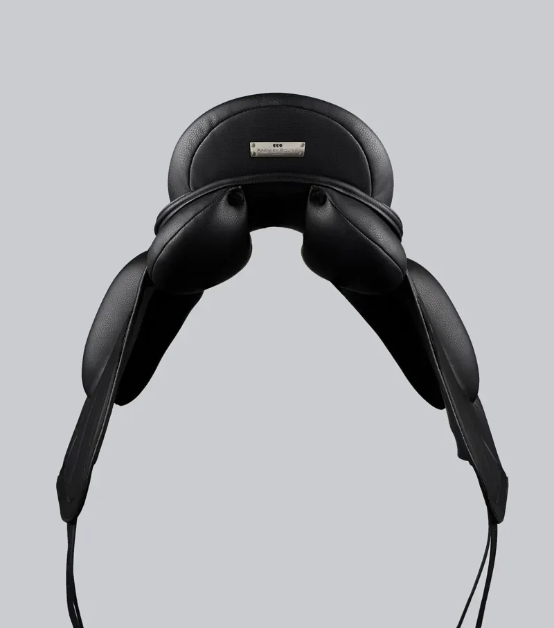 Montpellier Synthetic Dressage Saddle / Black 18-4