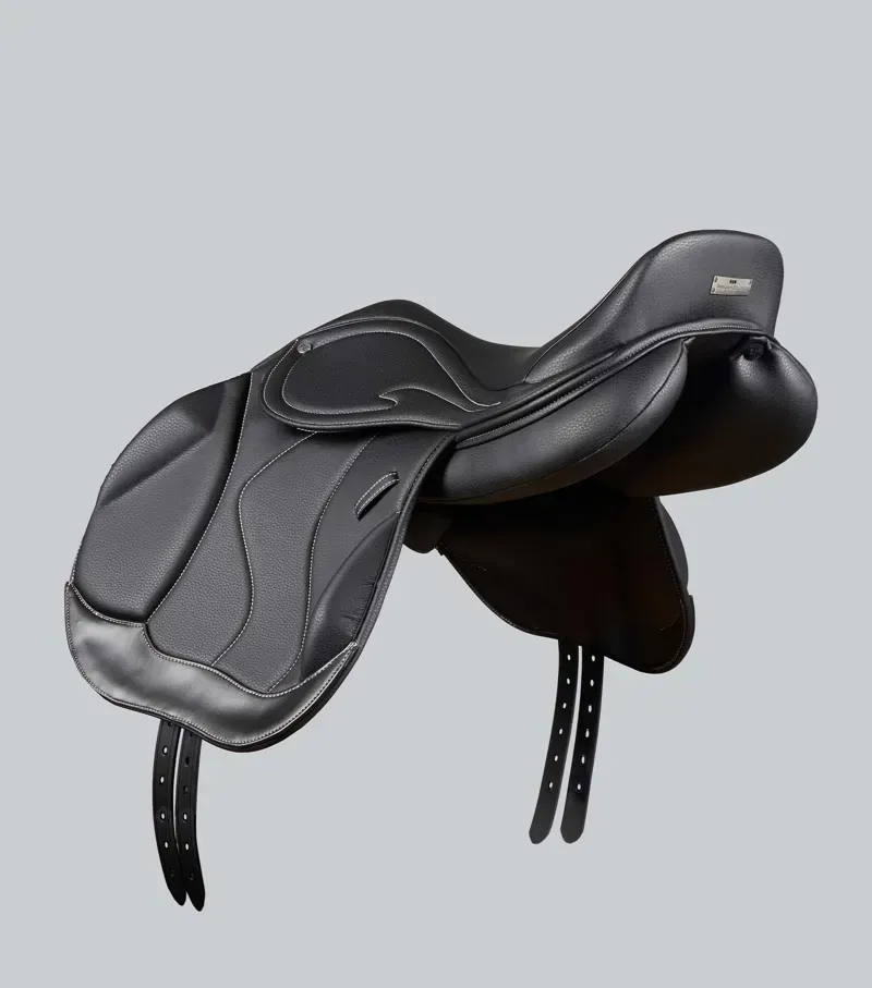 Rouen Synthetic Monoflap Cross Country Saddle / Black 17-3