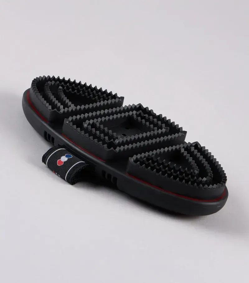 Premier Equine Soft-Touch Flexi Curry Comb in Black/Red
